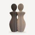 Koppelbeeldje van twee vrouwen in Earth Tones, Walnut Brown en Mocca Dune, geribbeld 3D-geprint beeldje van Crafted3D