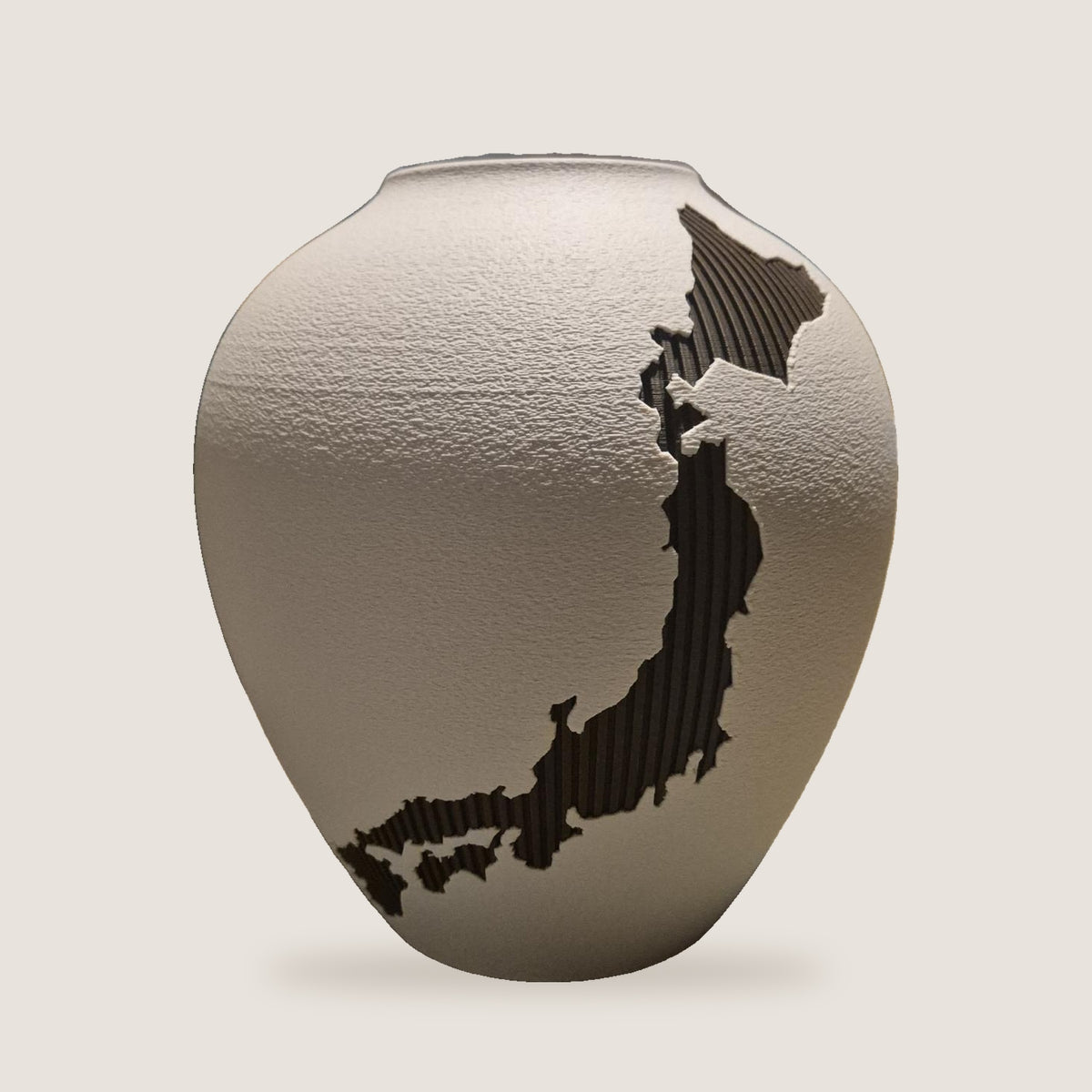 Kintsu Nihon kintsugi vaas wit met donkerbruin eiland Japan