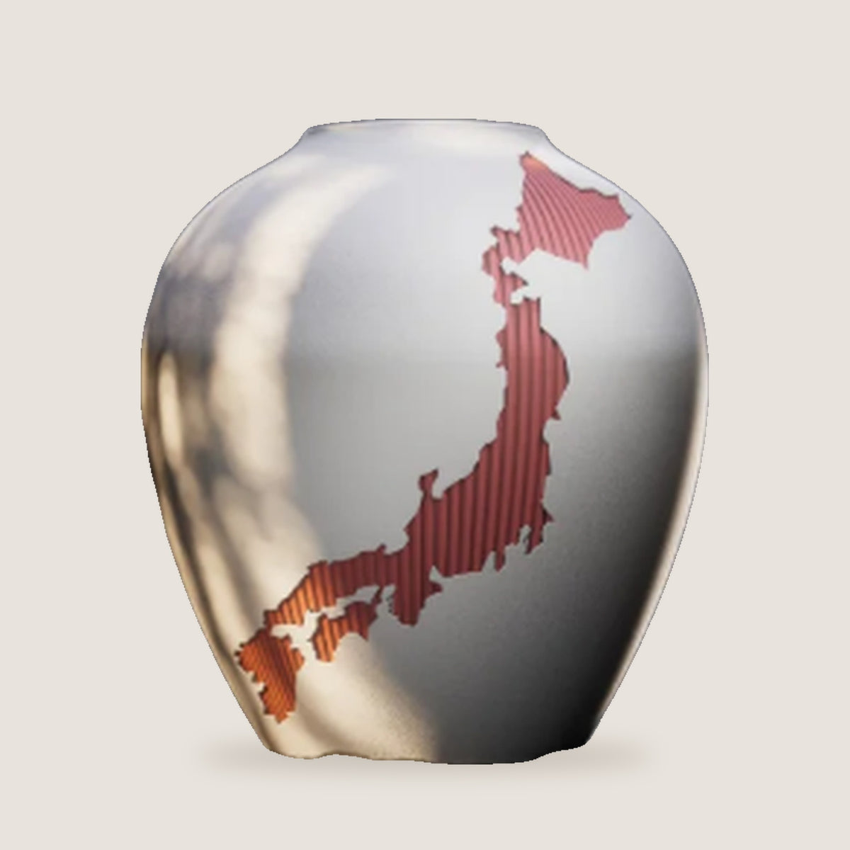 Kintsu Nihon kintsugi vaas wit met robijnrood eiland Japan